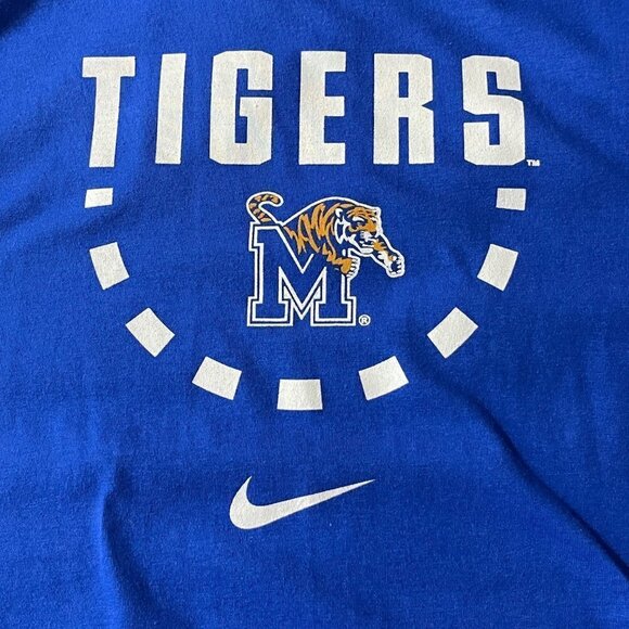 NWT Nike Men's Memphis Tigers Short Sleeve Screen Print T-Shirt Blue/ White L - Picture 3 of 6